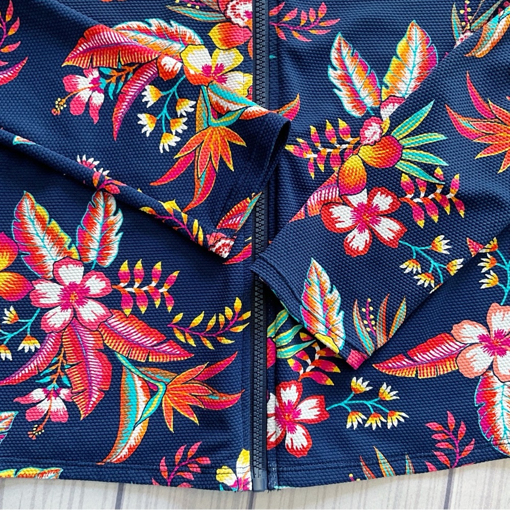 Tommy Bahama Tropical Print Zip-Front Long-Sleeve Jacket - Picture 10 of 15